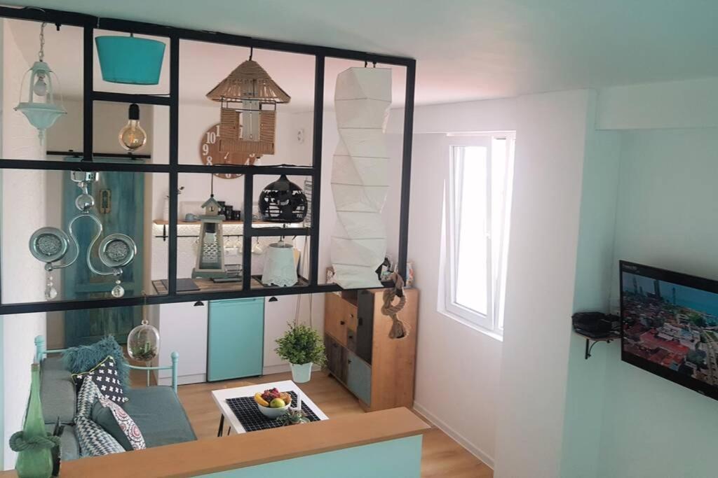 Apartamento 'Mint Fresh' Summer Studio In Batumi City Center Exterior foto