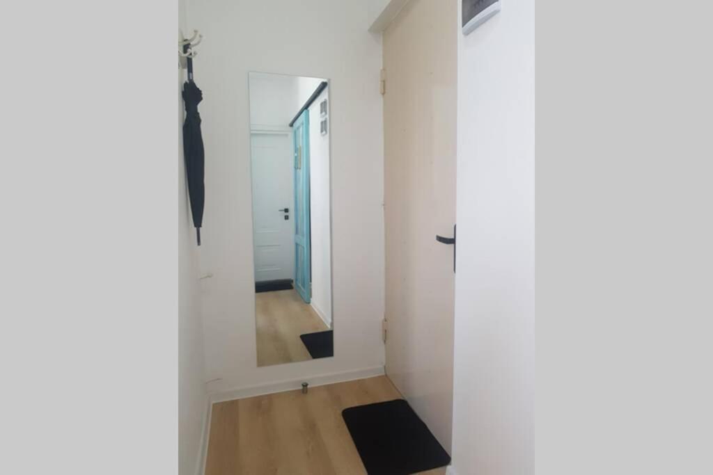 Apartamento 'Mint Fresh' Summer Studio In Batumi City Center Exterior foto